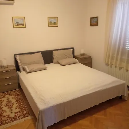 Degobbis Apartment